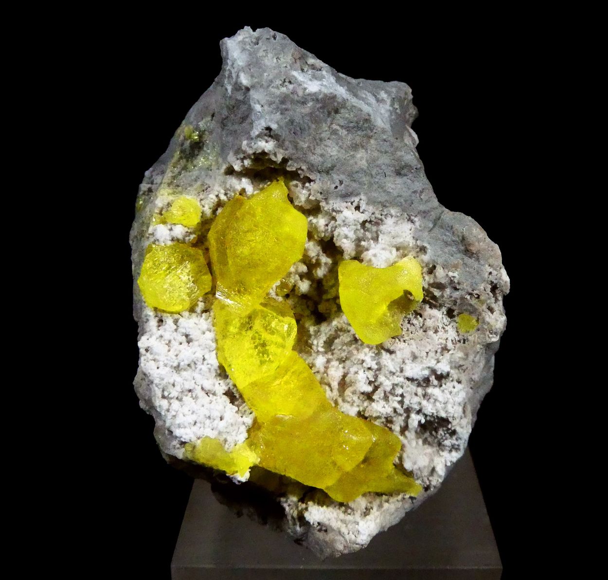 Native Sulphur