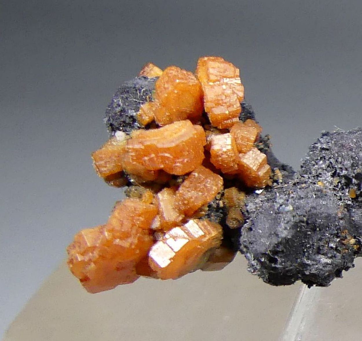 Vanadinite On Manganese Oxides