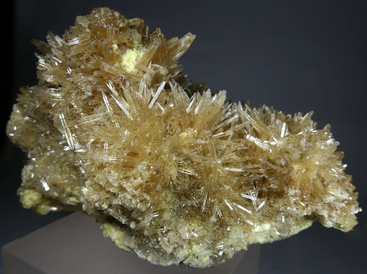 Barian Celestine On Native Sulphur