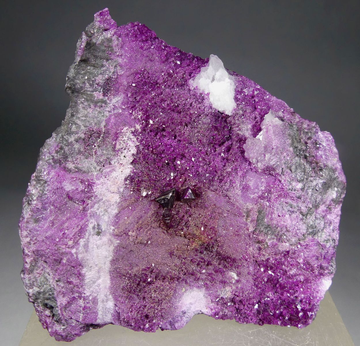 Kämmererite On Chromite