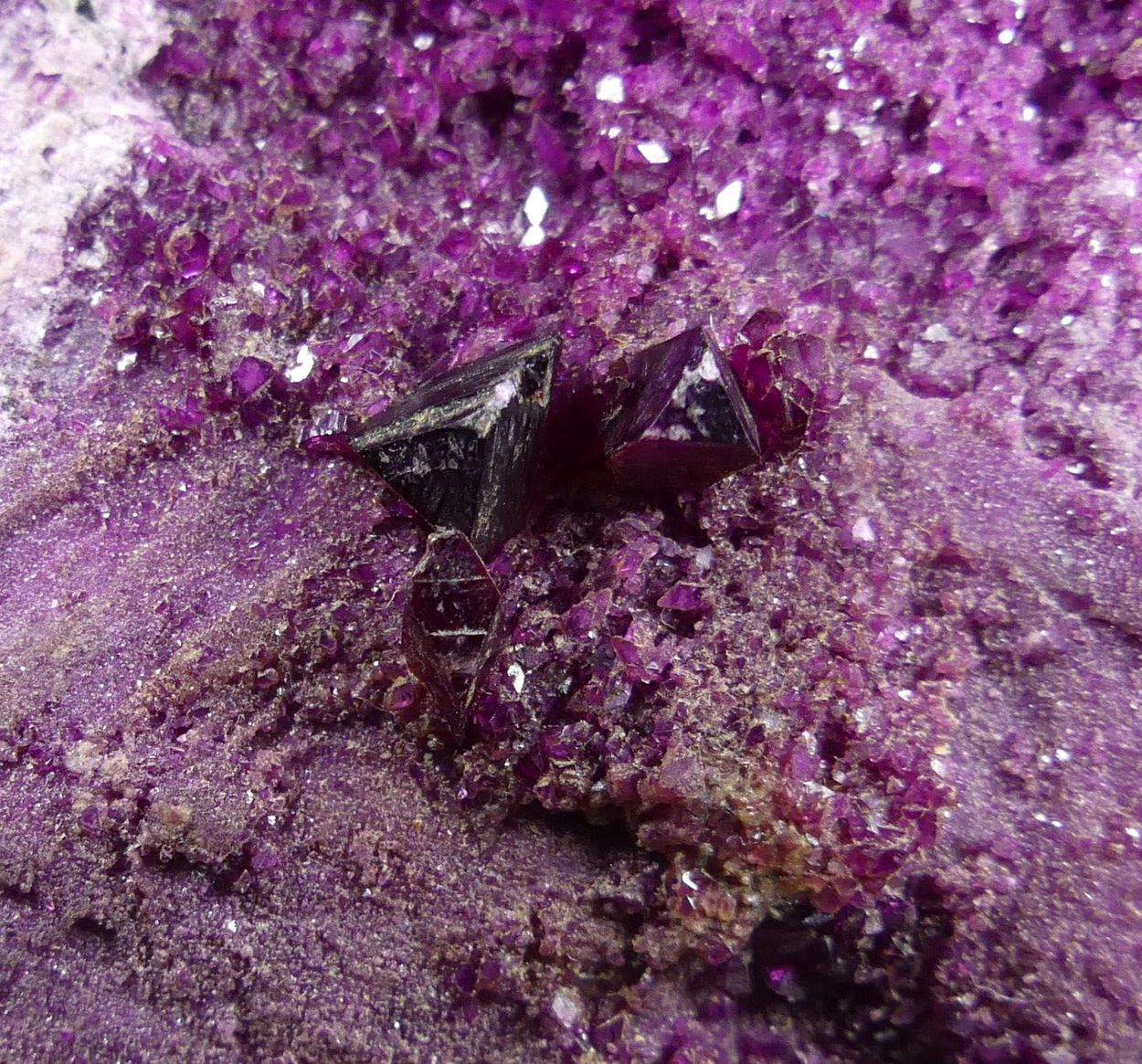 Kämmererite On Chromite