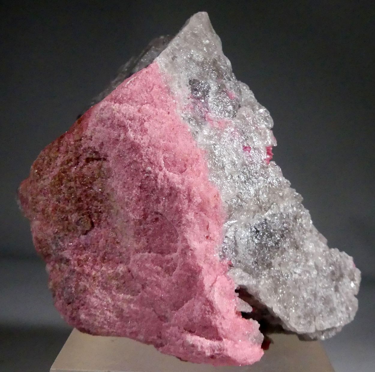 Thulite