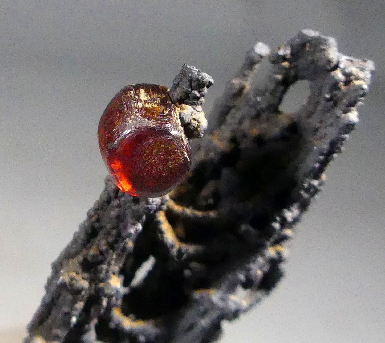 Vanadinite On Pyrolusite