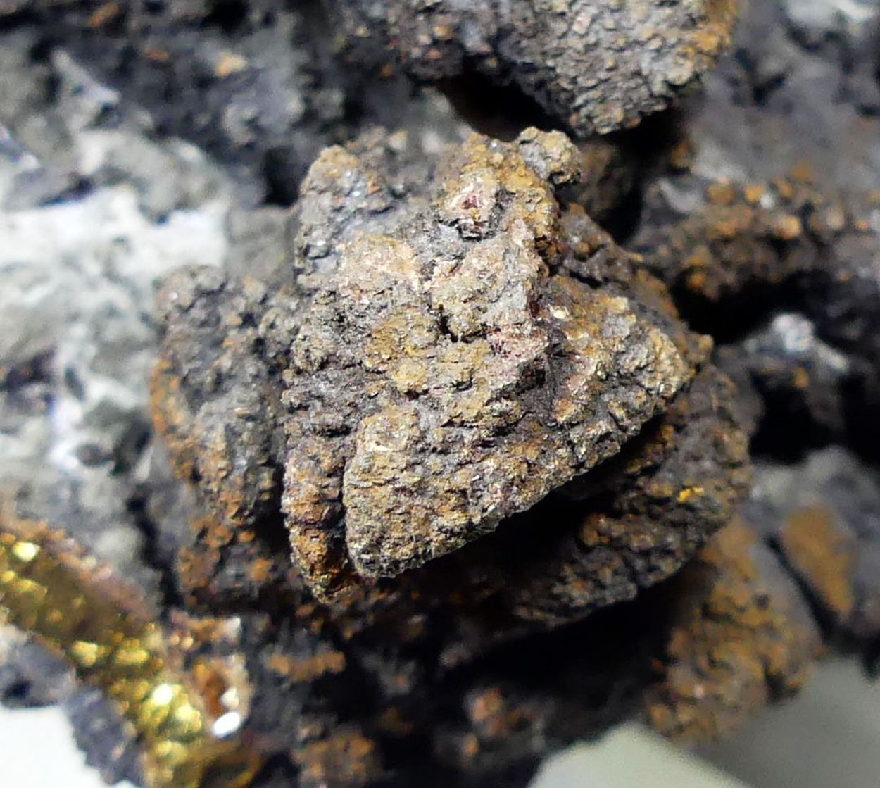 Siderite On Limonite Psm Chalcopyrite
