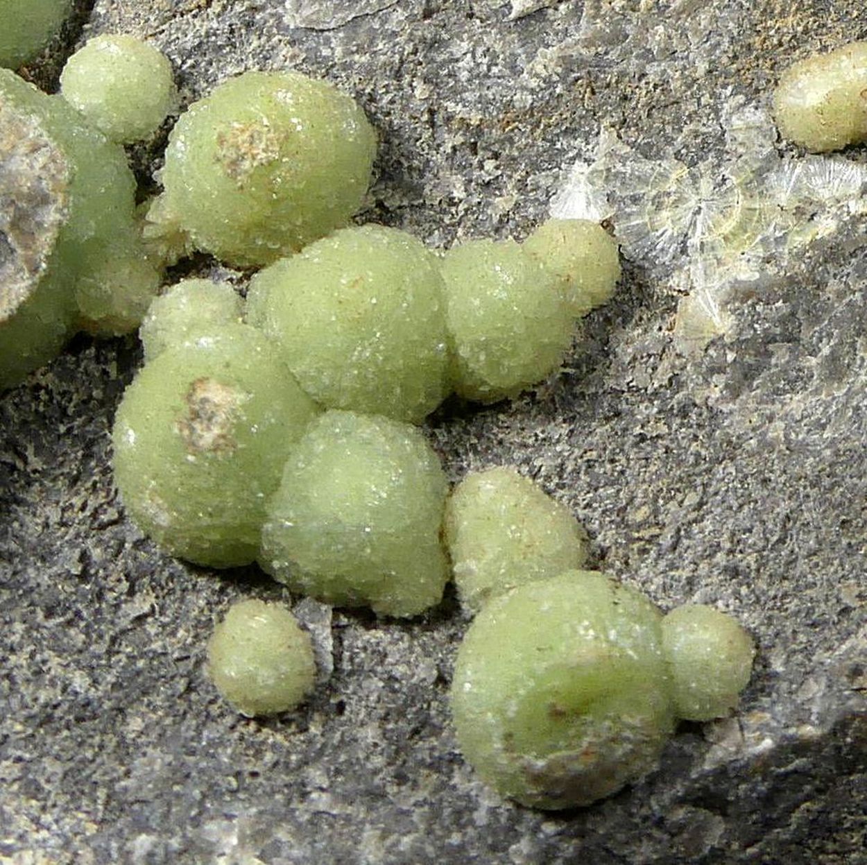 Wavellite