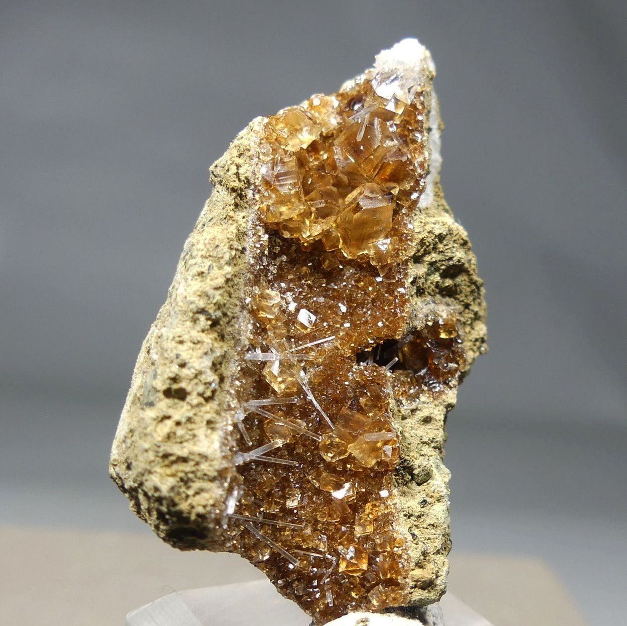 Natrolite On Calcite On Natrolite Psm Fossil Wood