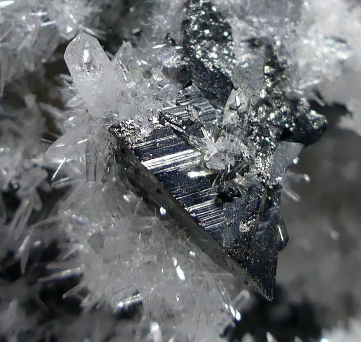 Tetrahedrite On Quartz On Sphalerite