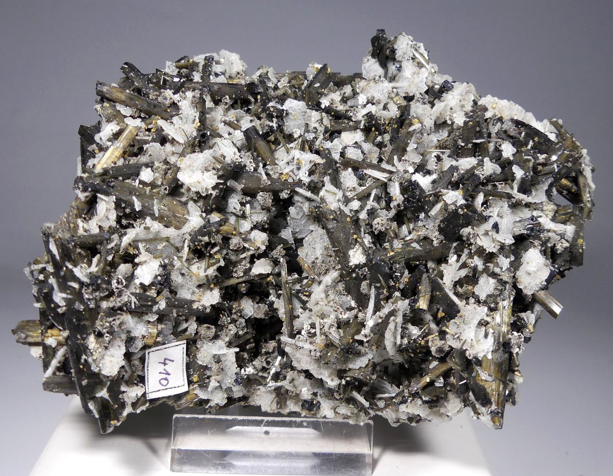 Tourmaline Var Verdelite With Cleavelandite