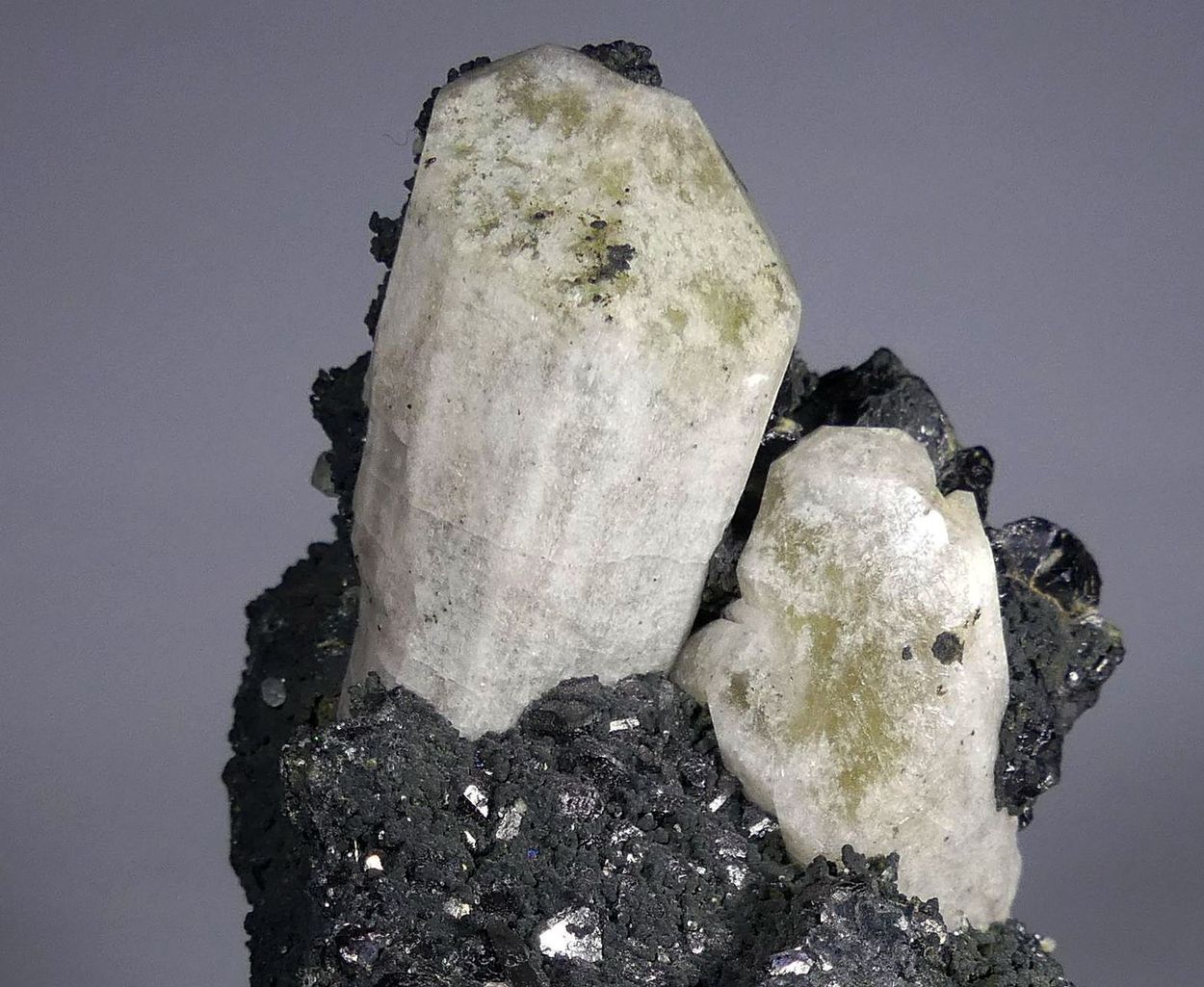 Fluorapatite On Magnetite