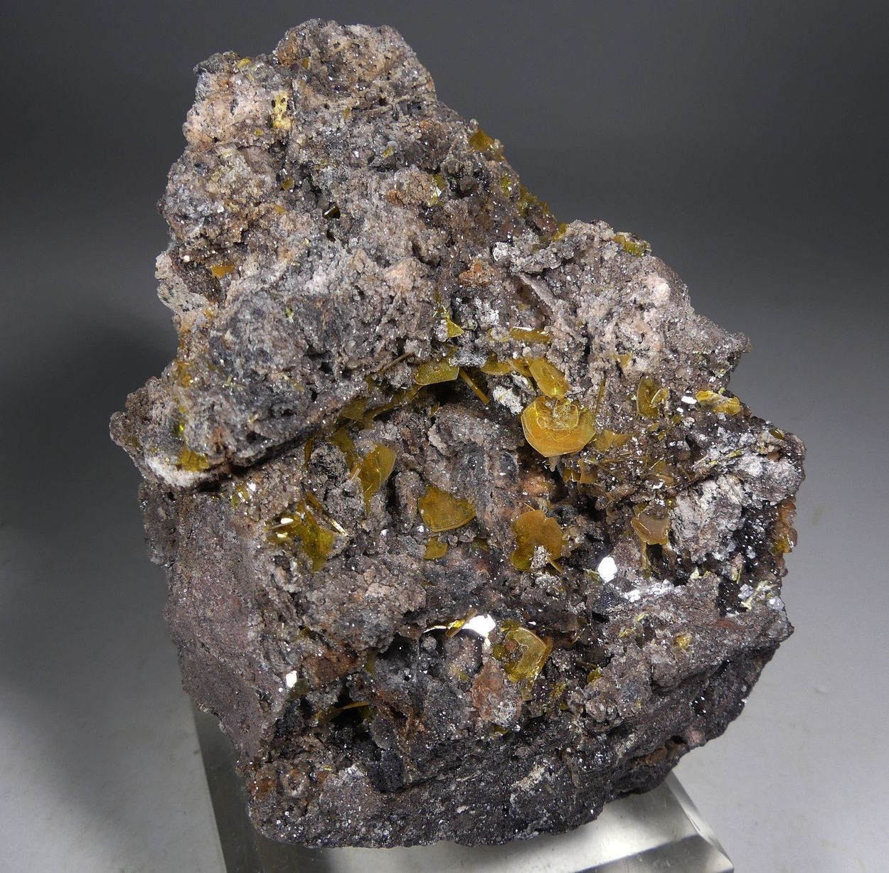 Wulfenite