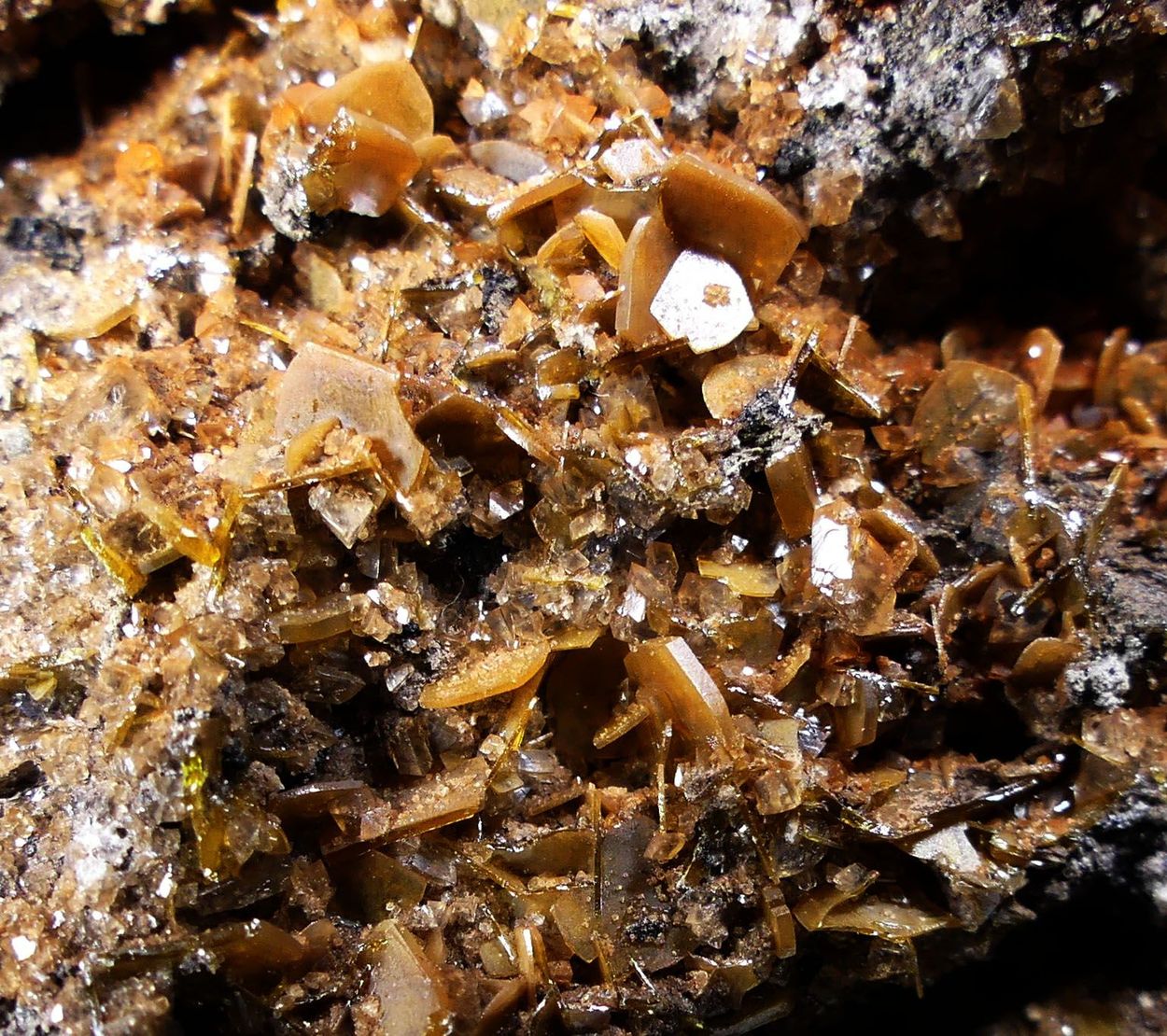 Wulfenite