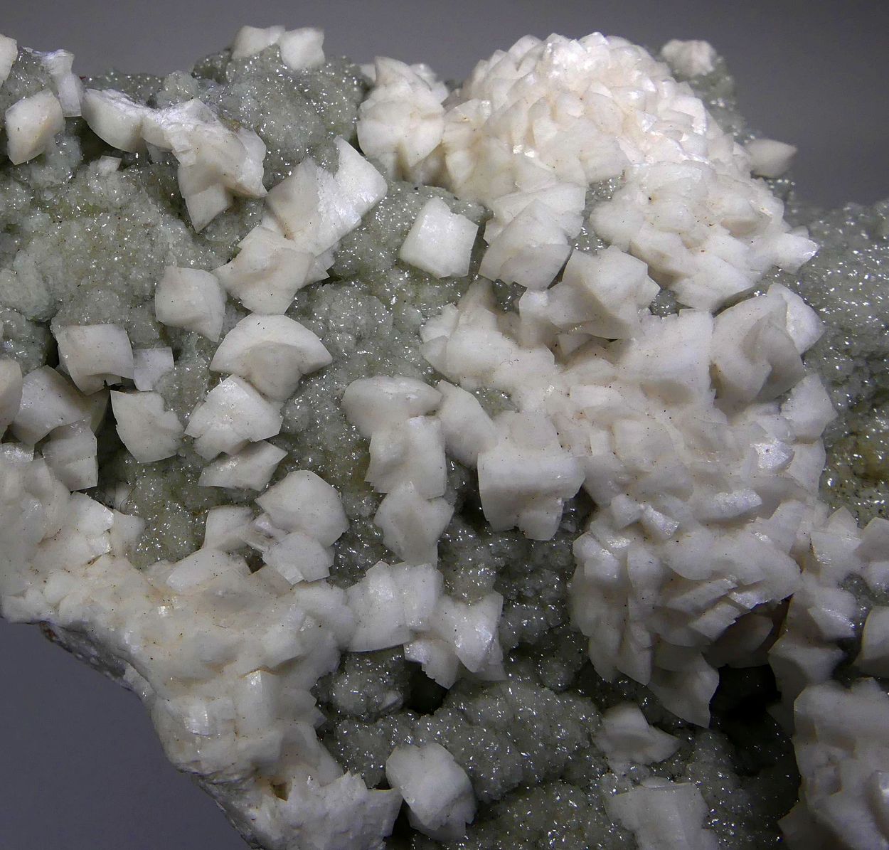 Dolomite On Willemite