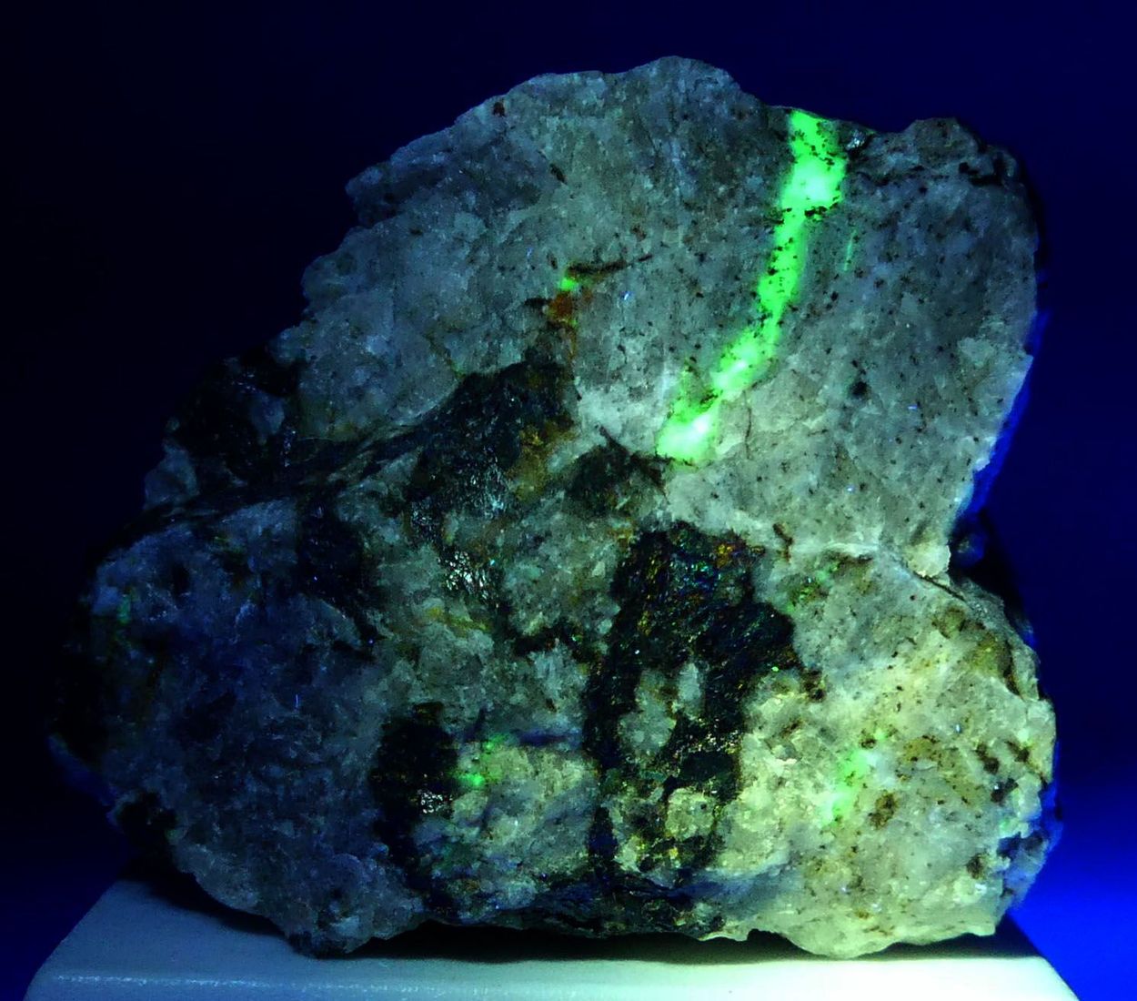 Hardystonite & Willemite