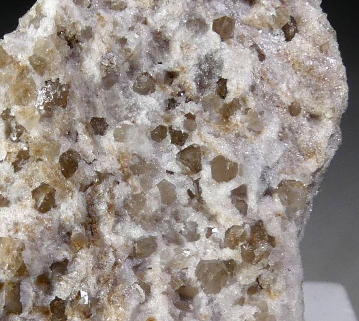 Zunyite