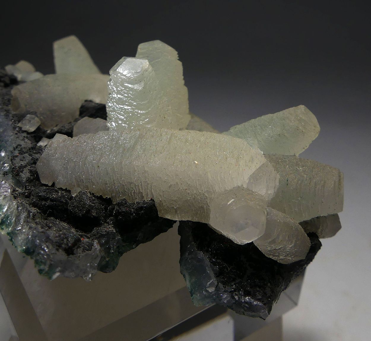 Calcite With Celadonite