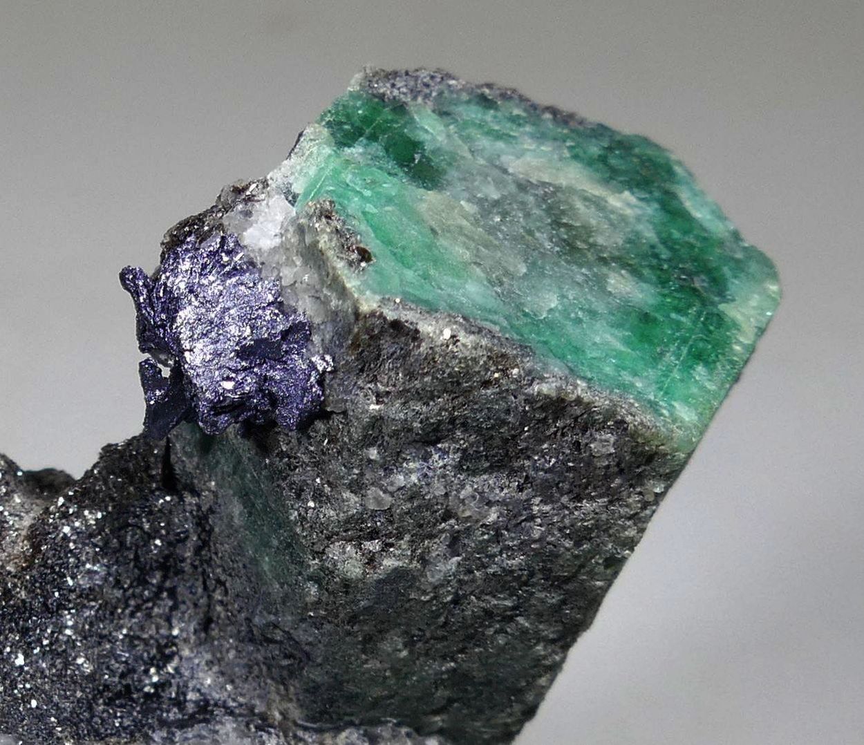 Emerald With Molybdenite