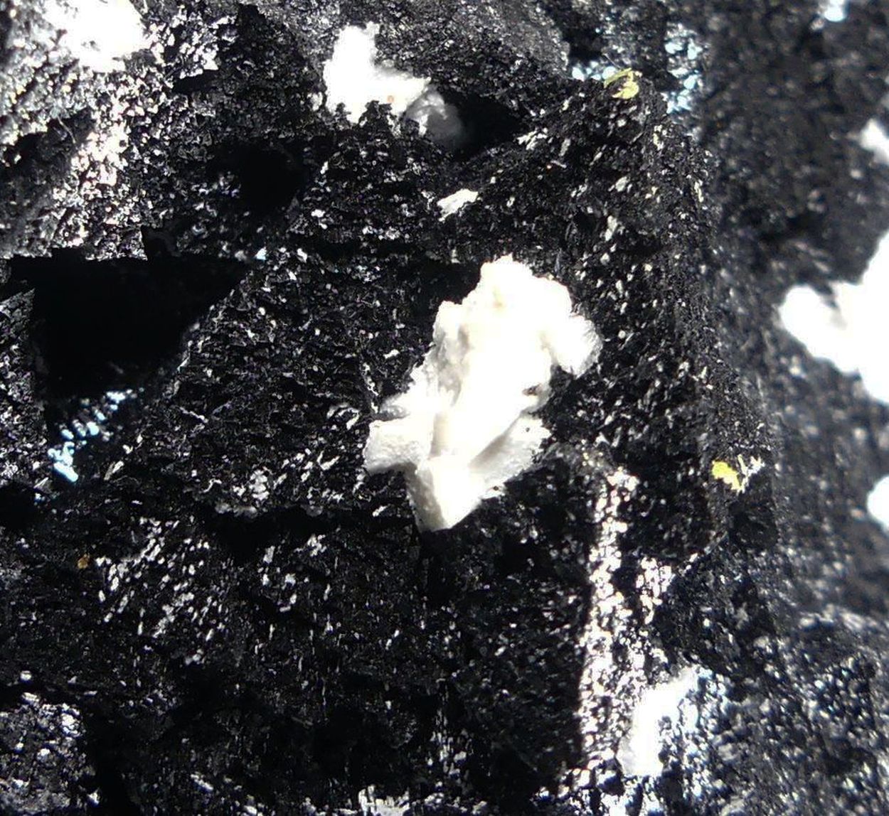 Hausmannite With Andradite Datolite & Baryte