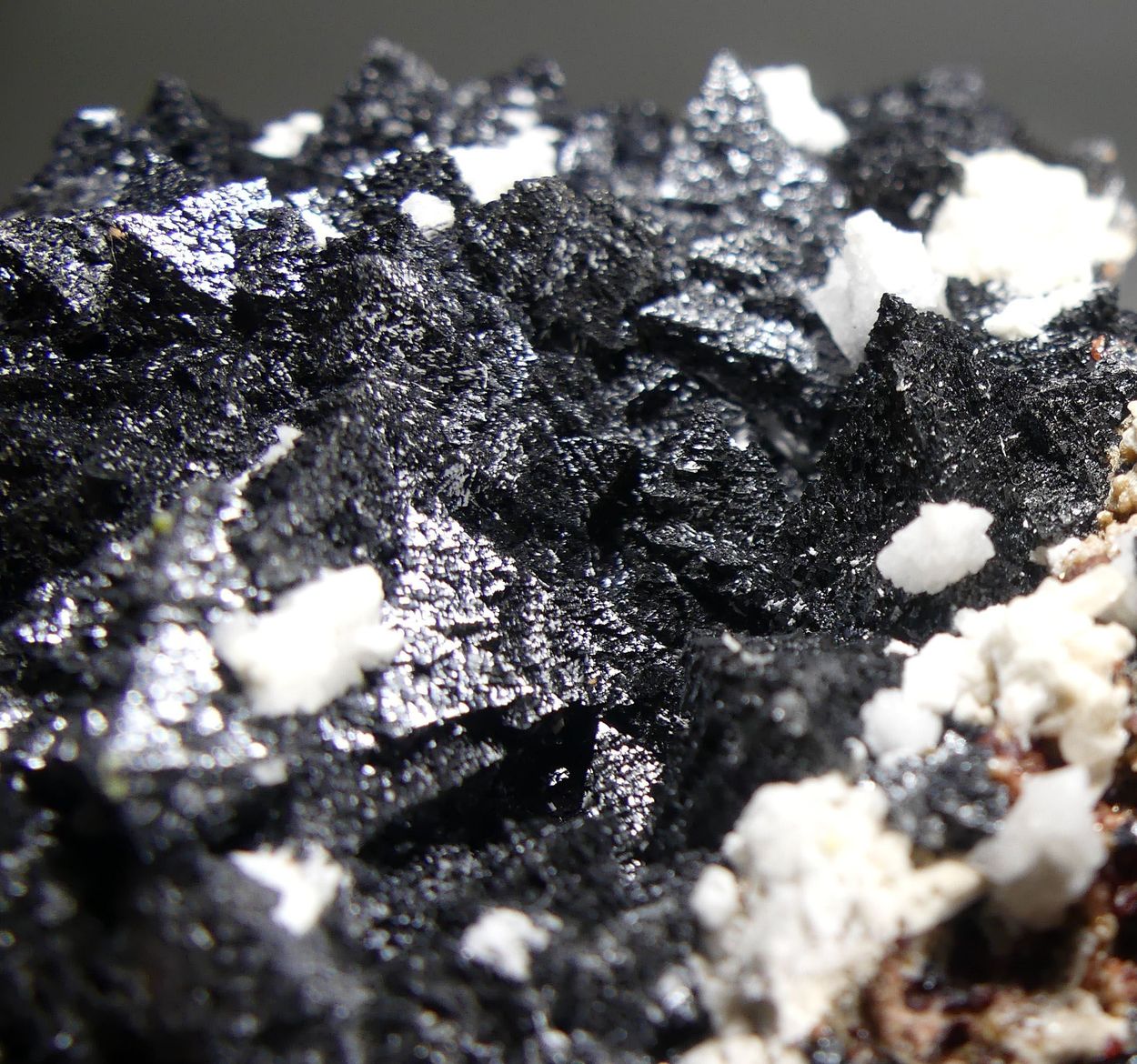 Hausmannite With Andradite Datolite & Baryte