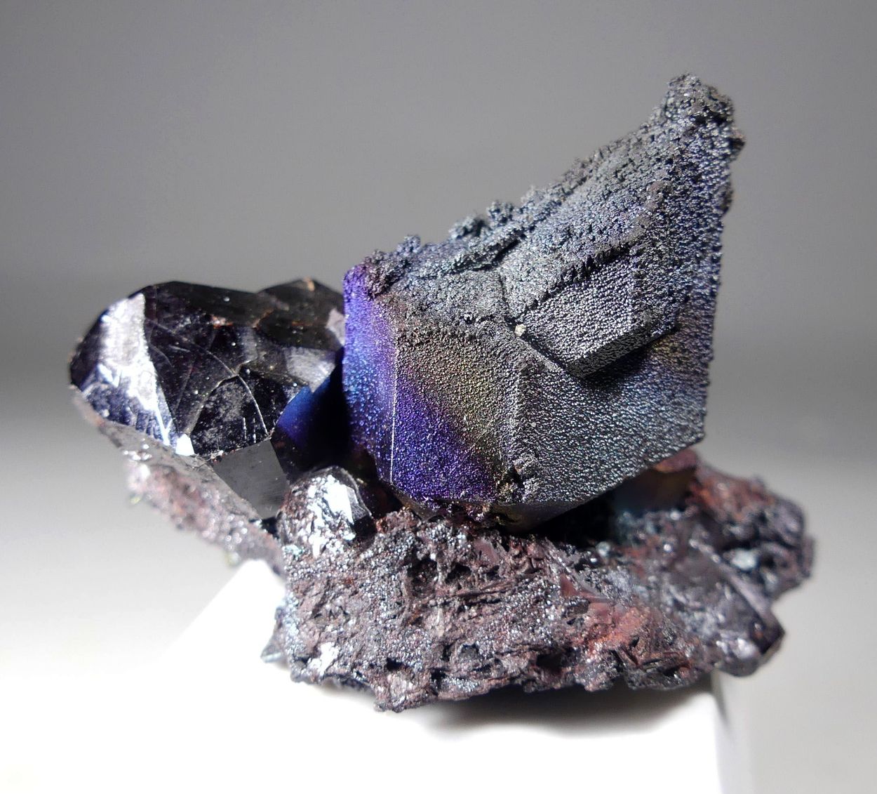 Rutile With Iridescent Goethite Psm Calcite