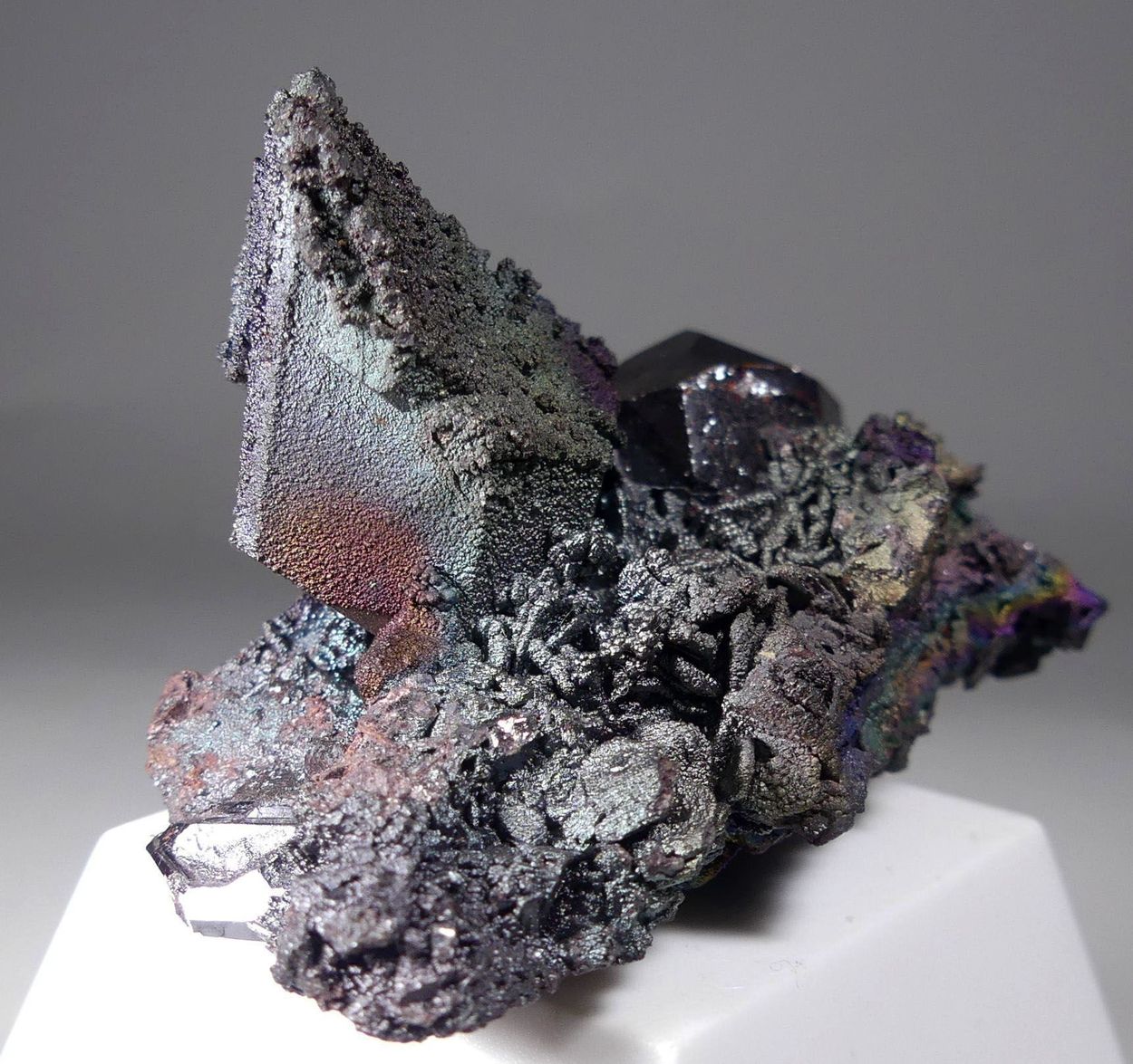 Rutile With Iridescent Goethite Psm Calcite