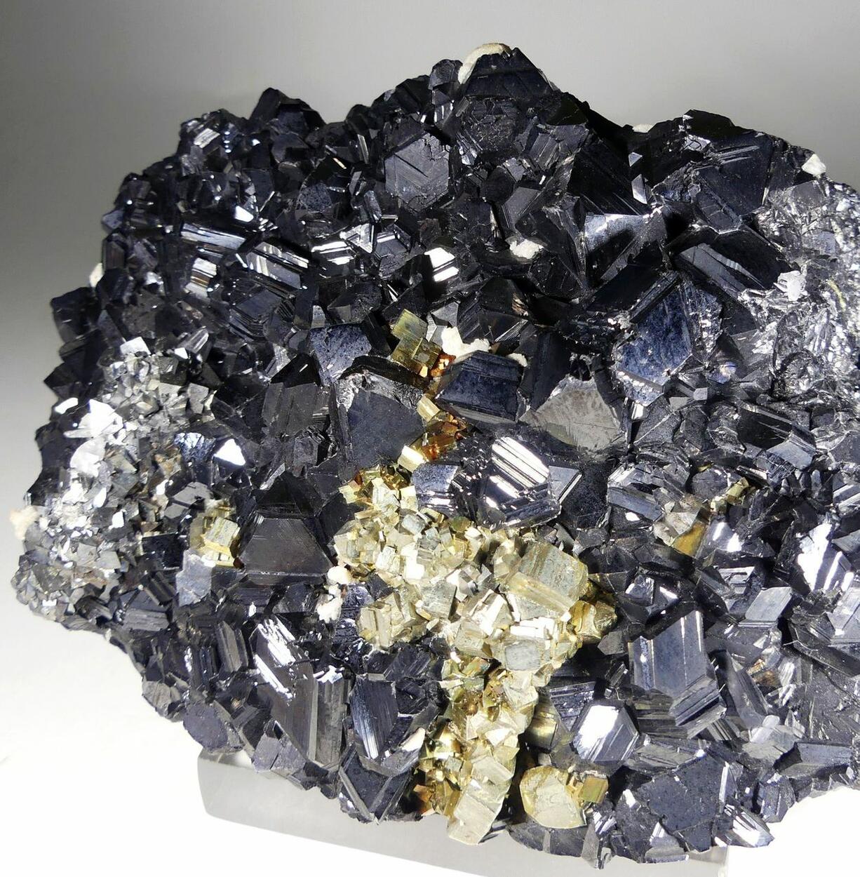 Sphalerite Arsenopyrite & Pyrite