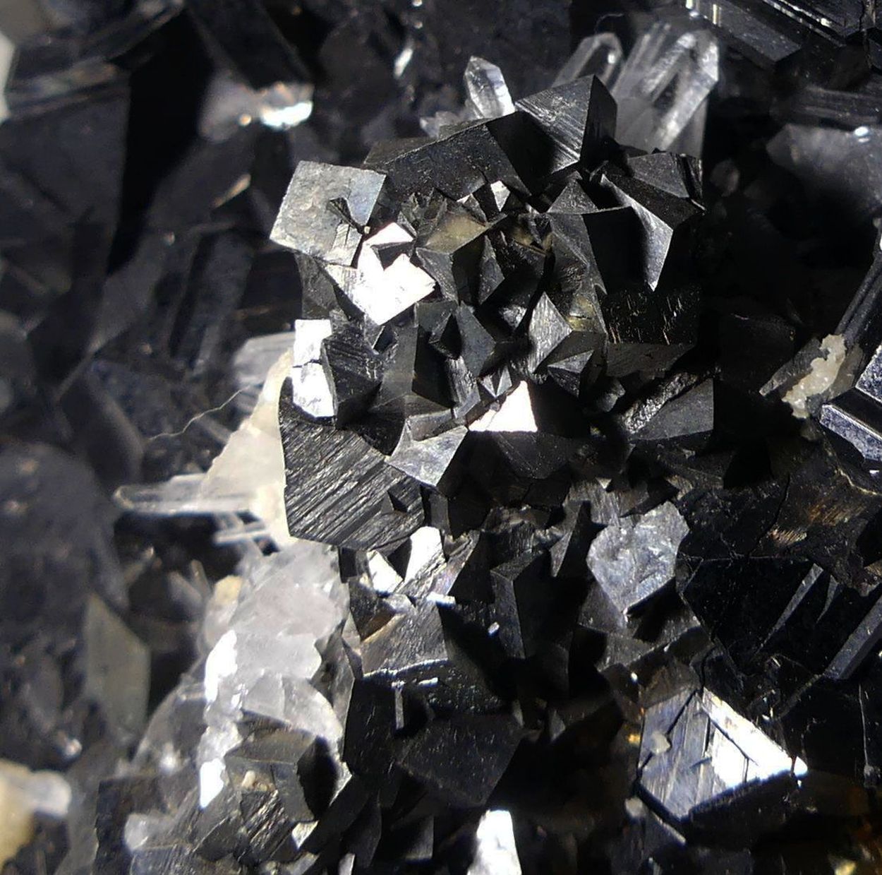 Sphalerite Arsenopyrite & Pyrite