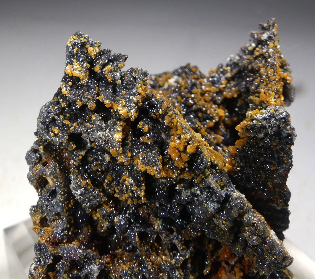 Willemite Psm Descloizite With Wulfenite