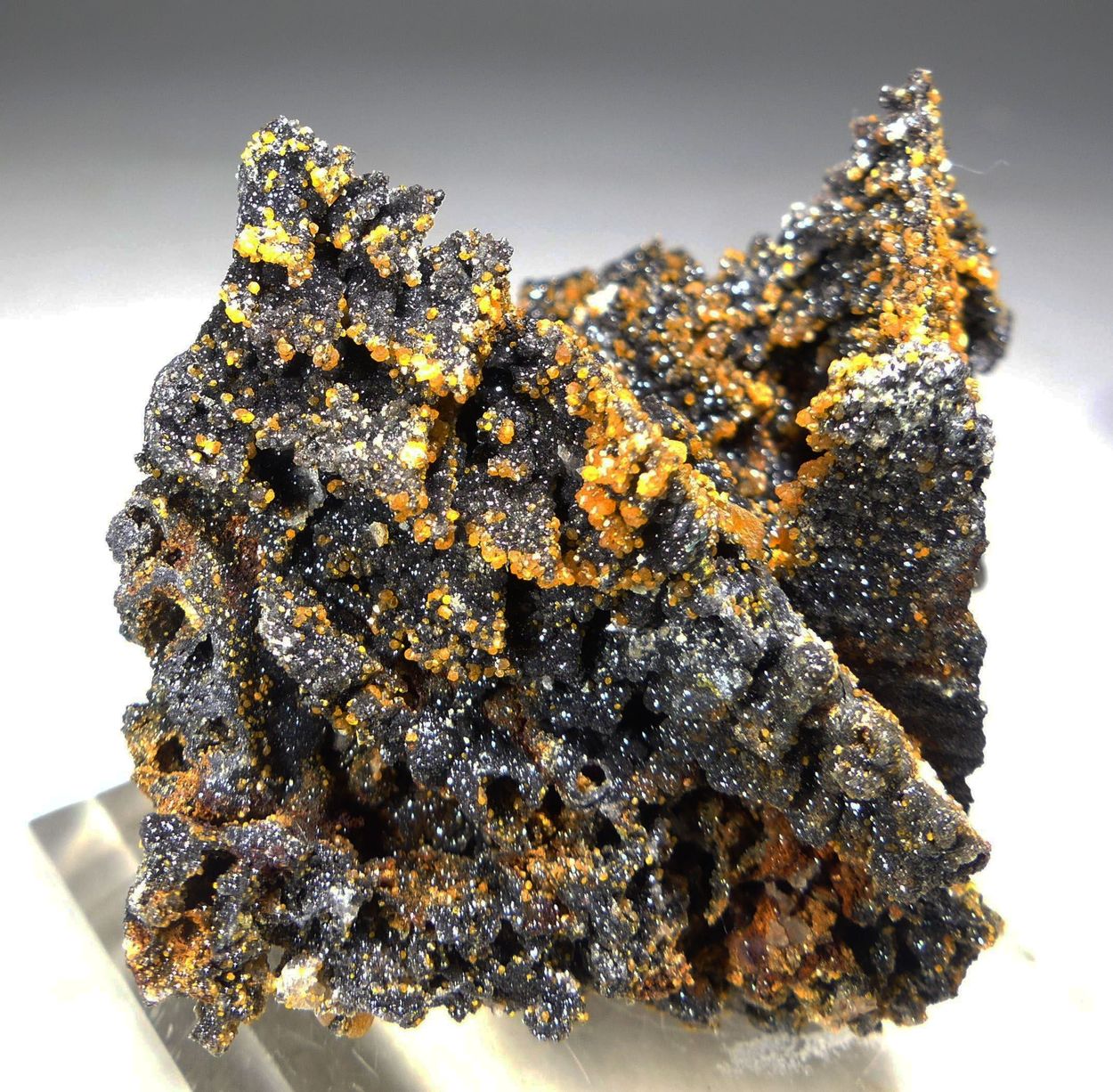 Willemite Psm Descloizite With Wulfenite