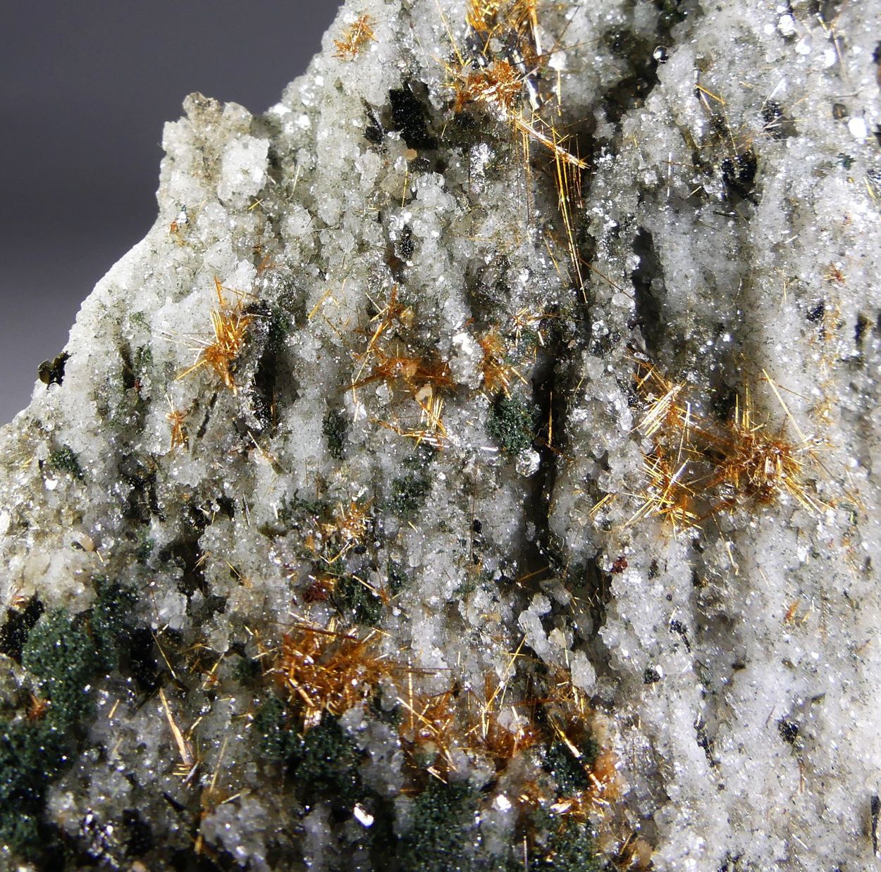 Rutile Adularia & Chlorite
