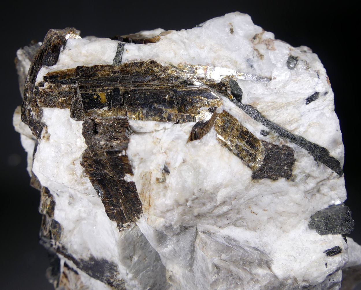 Astrophyllite & Aegirine