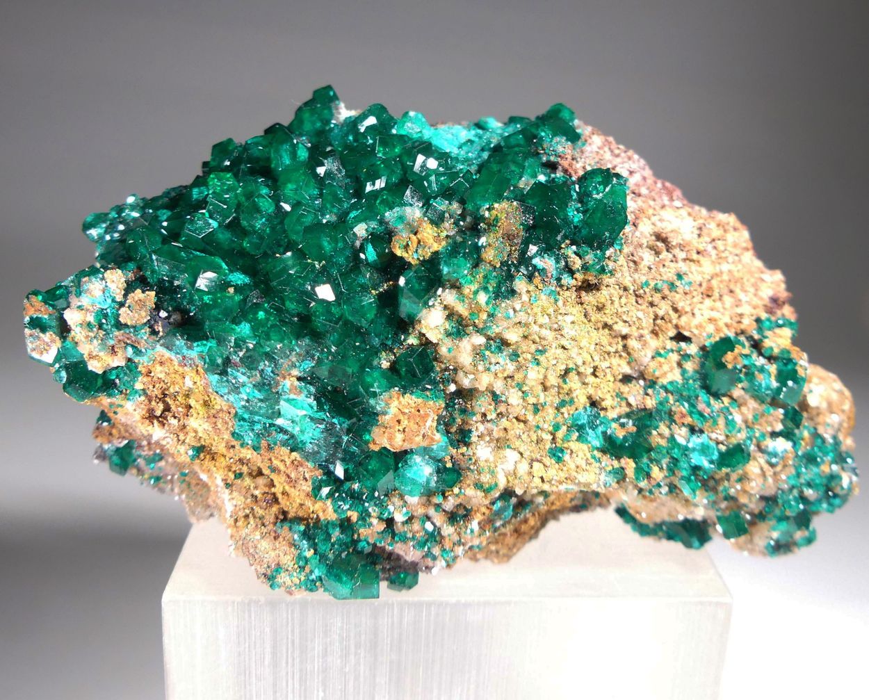 Dioptase On Dolomite