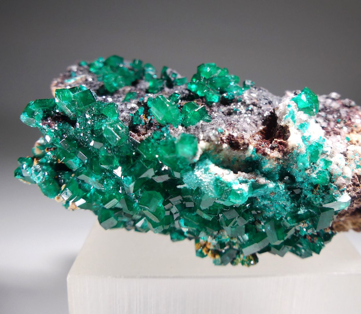 Dioptase On Dolomite