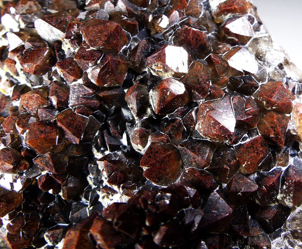 Eisenkiesel With Baryte On Fluorite