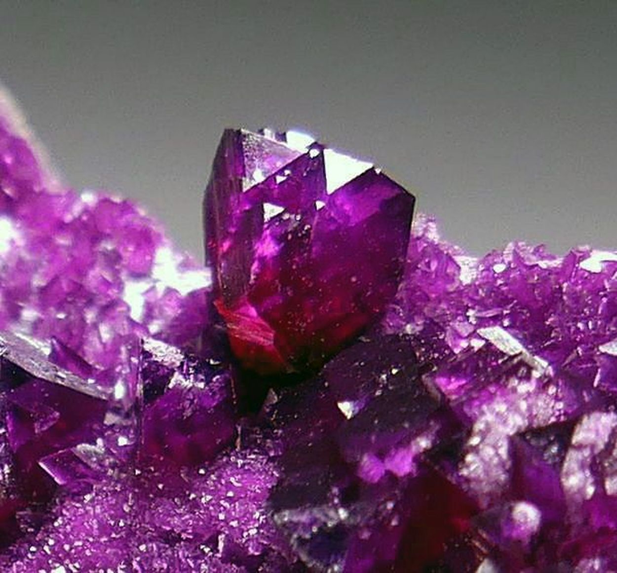 Kämmererite On Chromite