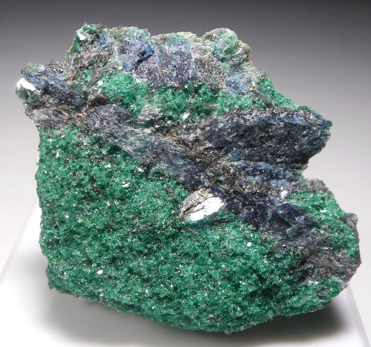 Kyanite & Fuchsite