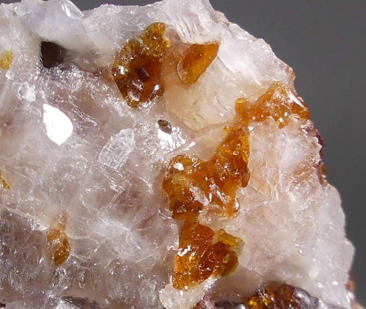 Chondrodite With Spinel & Diopside