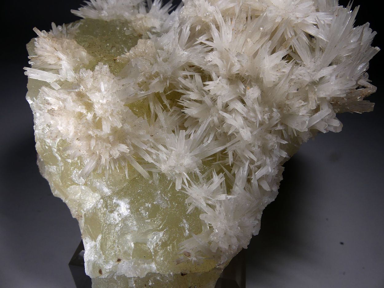 Aragonite On Calcite
