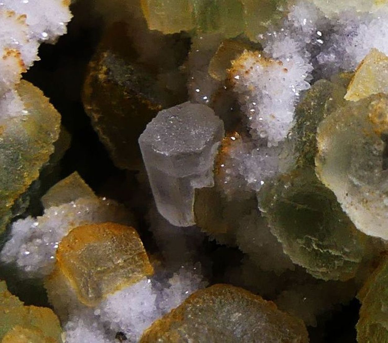 Fluorite Apatite & Quartz