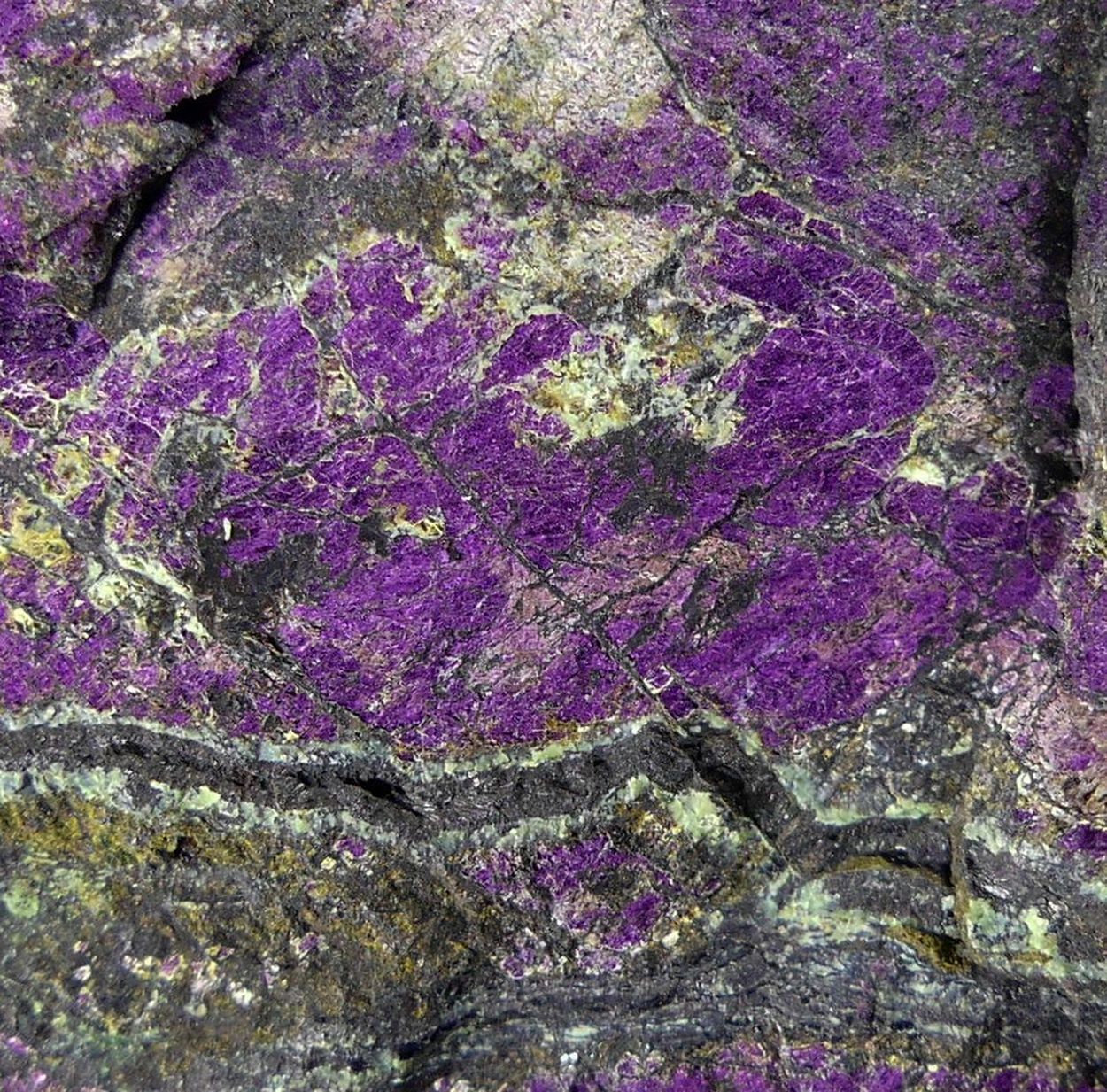 Heterosite With Hureaulite & Jahnsite