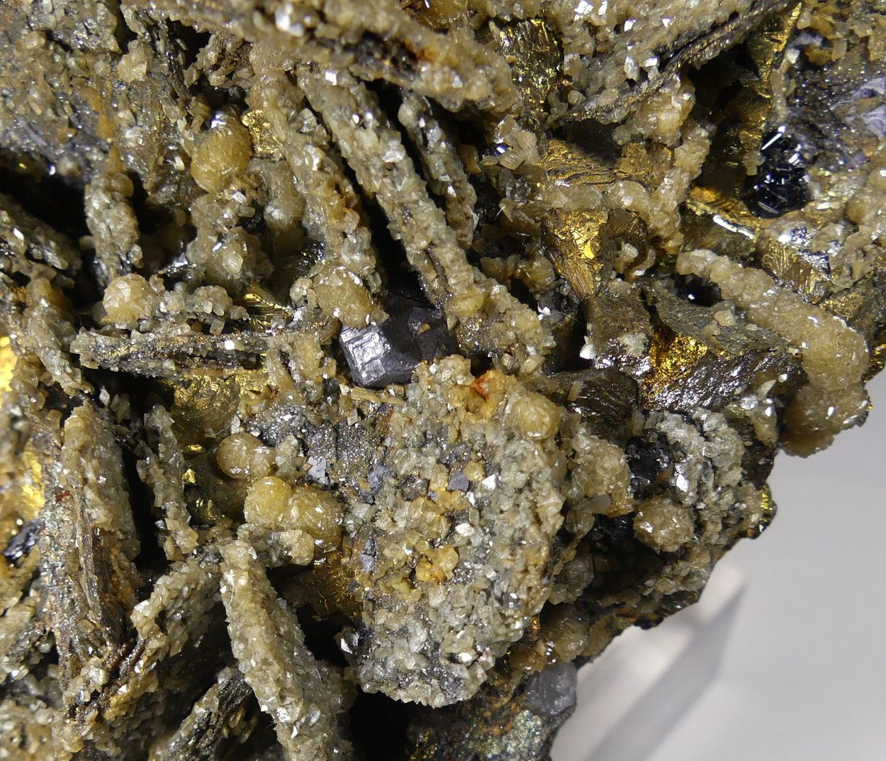 Pyrrhotite With Siderite Chalcopyrite Galena & Sphalerite