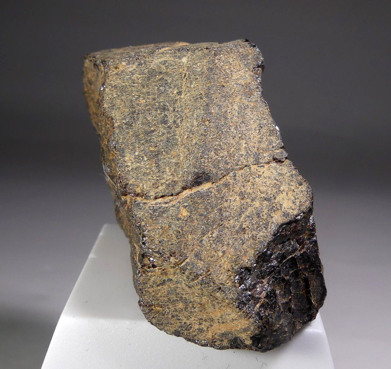 Euxenite-(Y) With Samarskite-(Y)