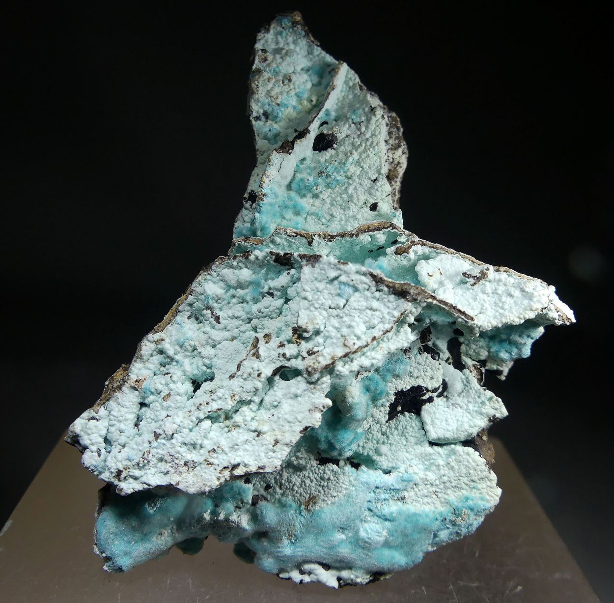 Agardite-(La) On Gibbsite