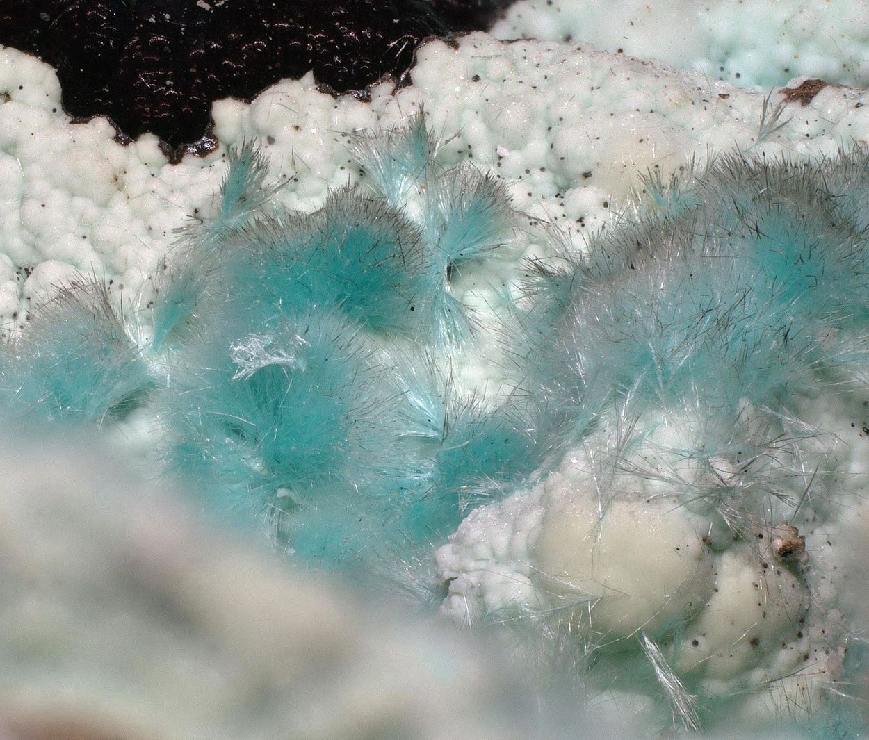 Agardite-(La) On Gibbsite