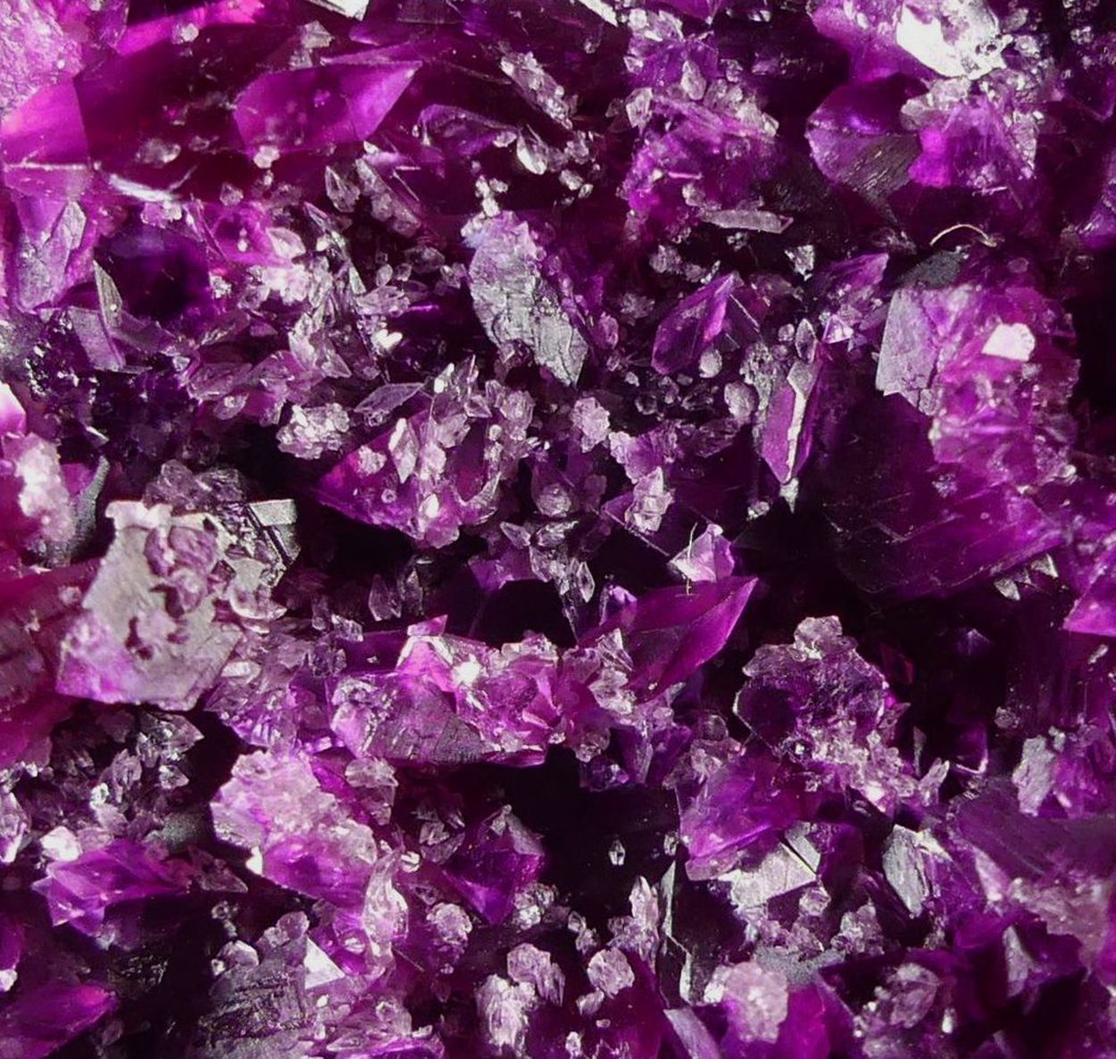 Kämmererite On Chromite