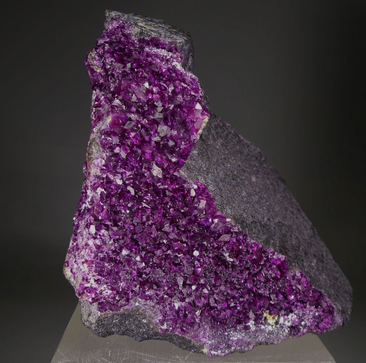 Kämmererite On Chromite