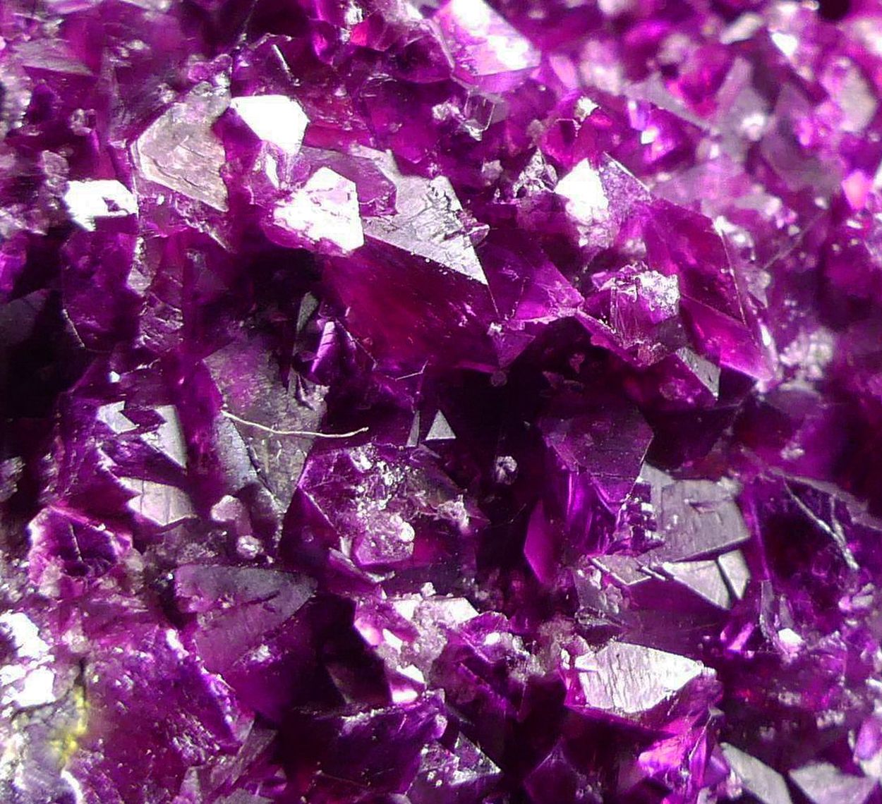 Kämmererite On Chromite