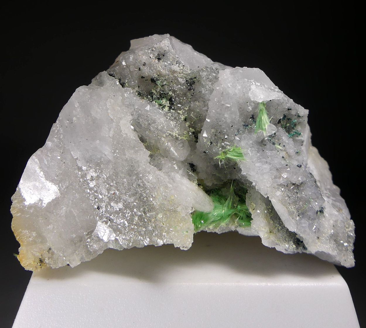Agardite-(Ce)