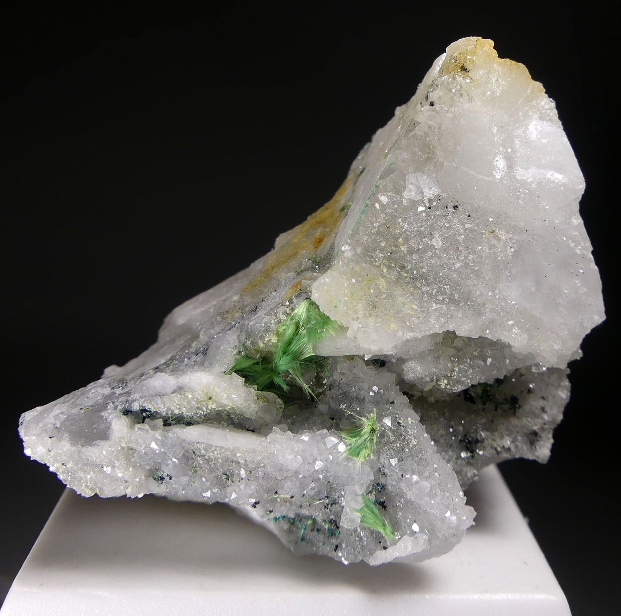 Agardite-(Ce)