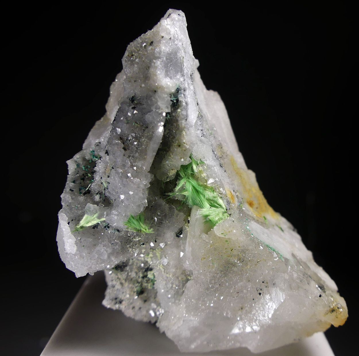 Agardite-(Ce)
