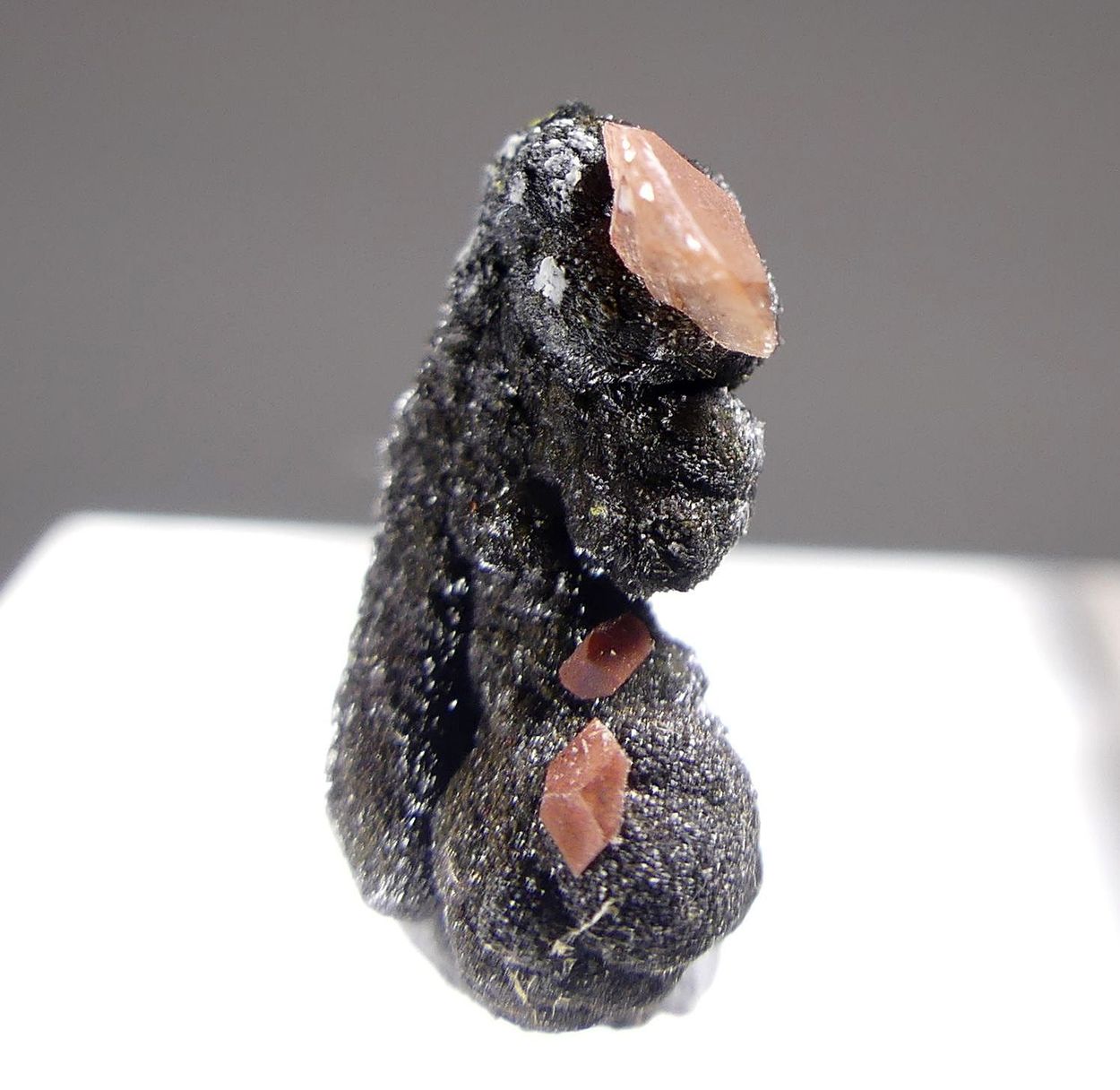 Calcite With Hematite Inclusions On Mottramite